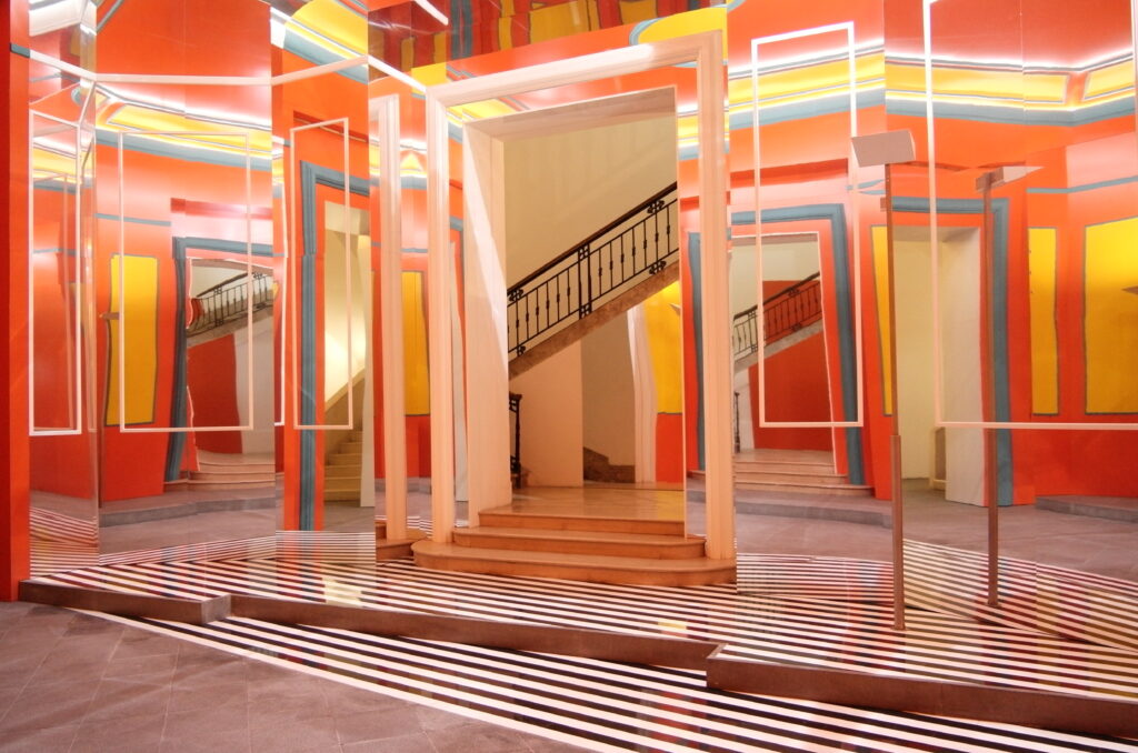Fabrication de l'œuvre d'art axer desaxer de Daniel Buren