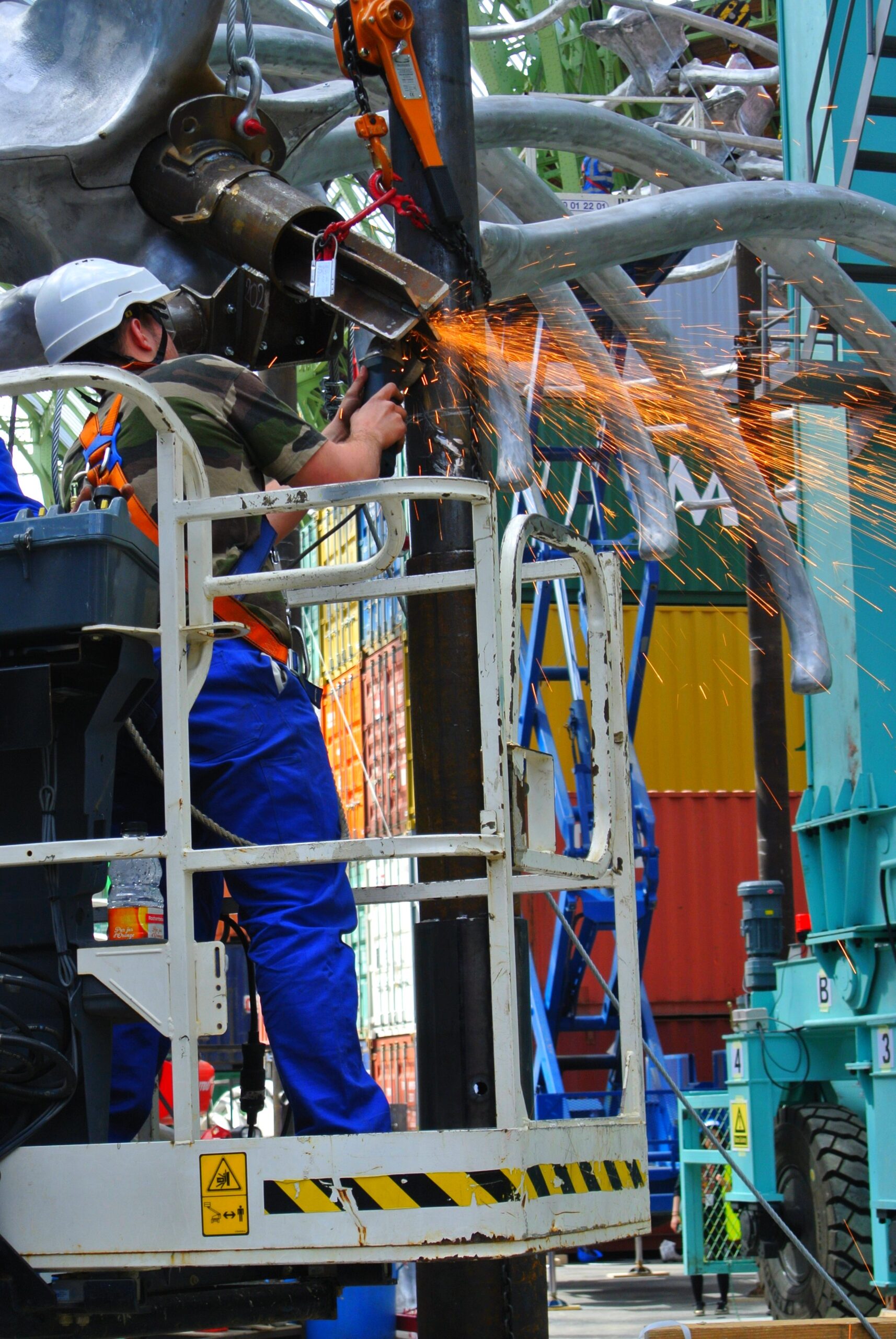 Fabrication et installation d'une œuvre d'art par art project